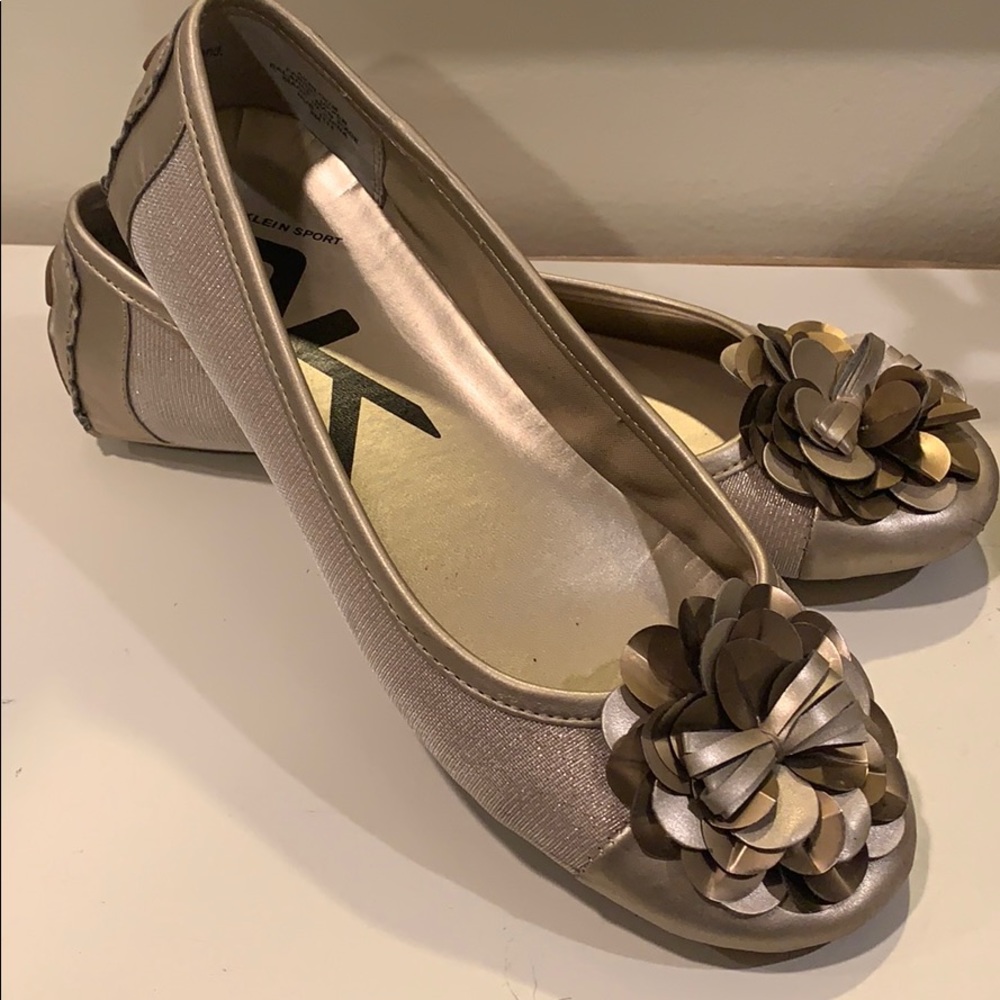 Anne Klein Bloom Flats